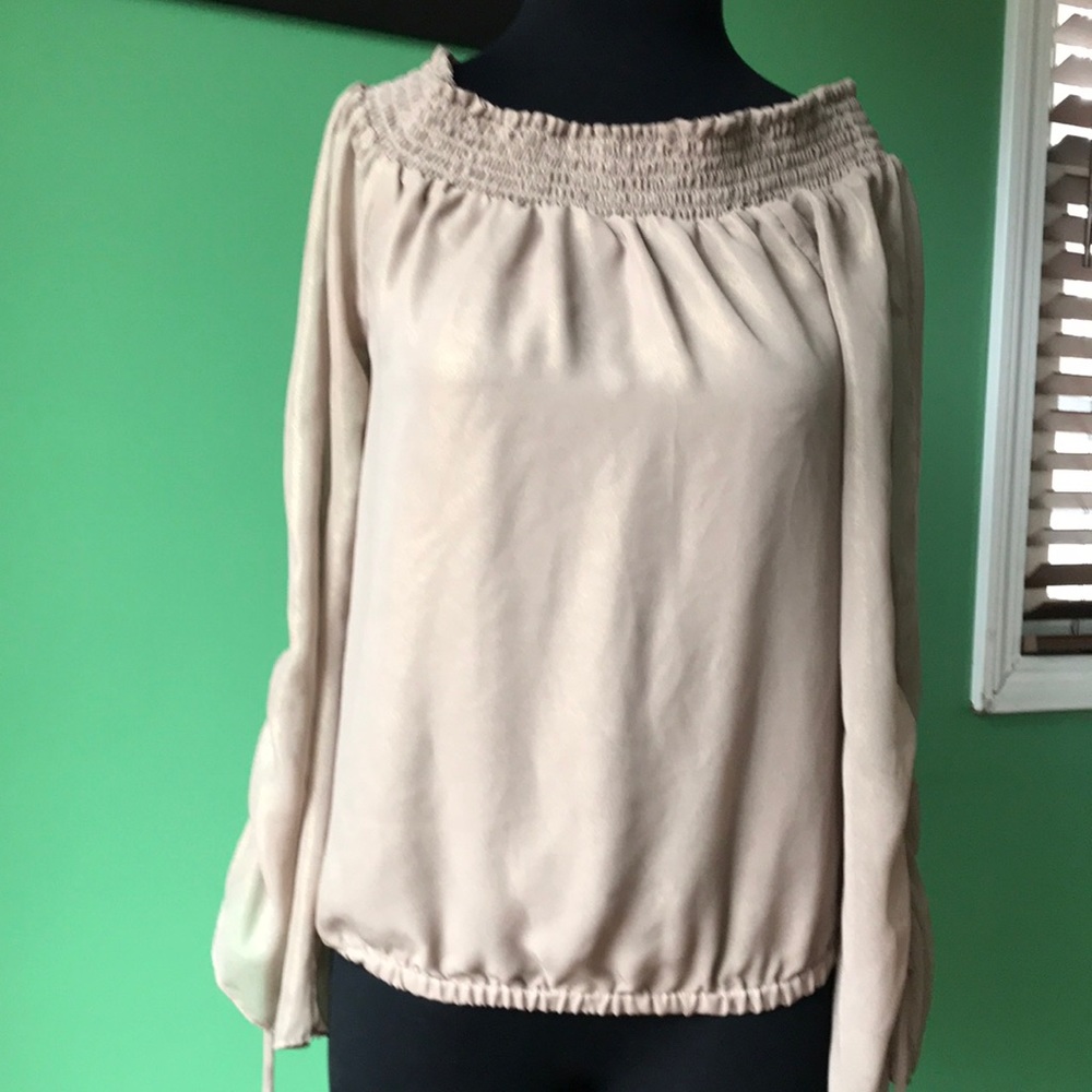 🤎🤎NWT Arden B Sheer Ruched Top🤎🤎